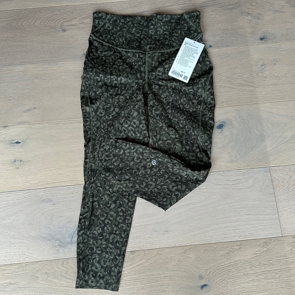 Lululemon cropped leggings